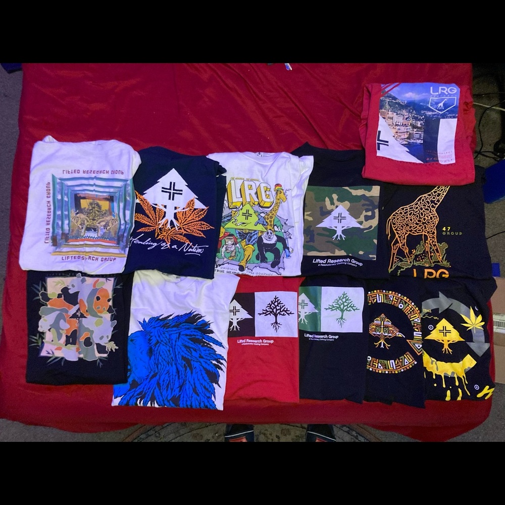 Lot of 12 LRG T-Shirts Size Large!